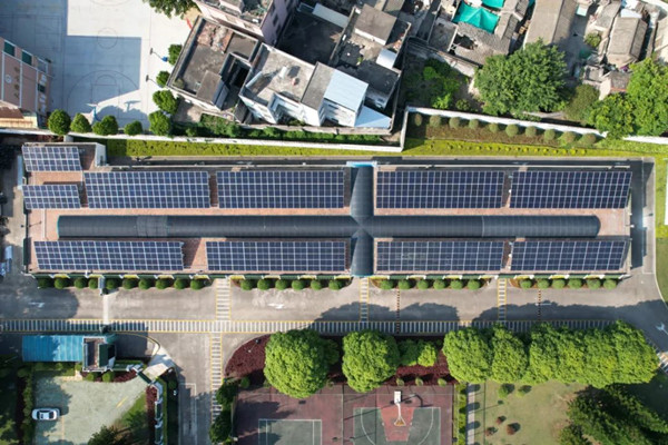 抗疫情抓發(fā)展 英利廣西源盛建工多地光伏項目建成并網(wǎng)