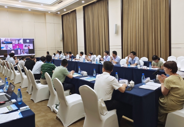 光伏材料與電池全國重點實驗室召開學術委員會會議 英利集團作專題匯報